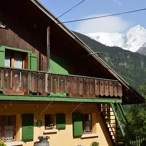 https://la-melusine.hotels-rhonealpes.com