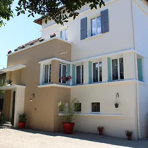 Atypique Detour Bed & Breakfast